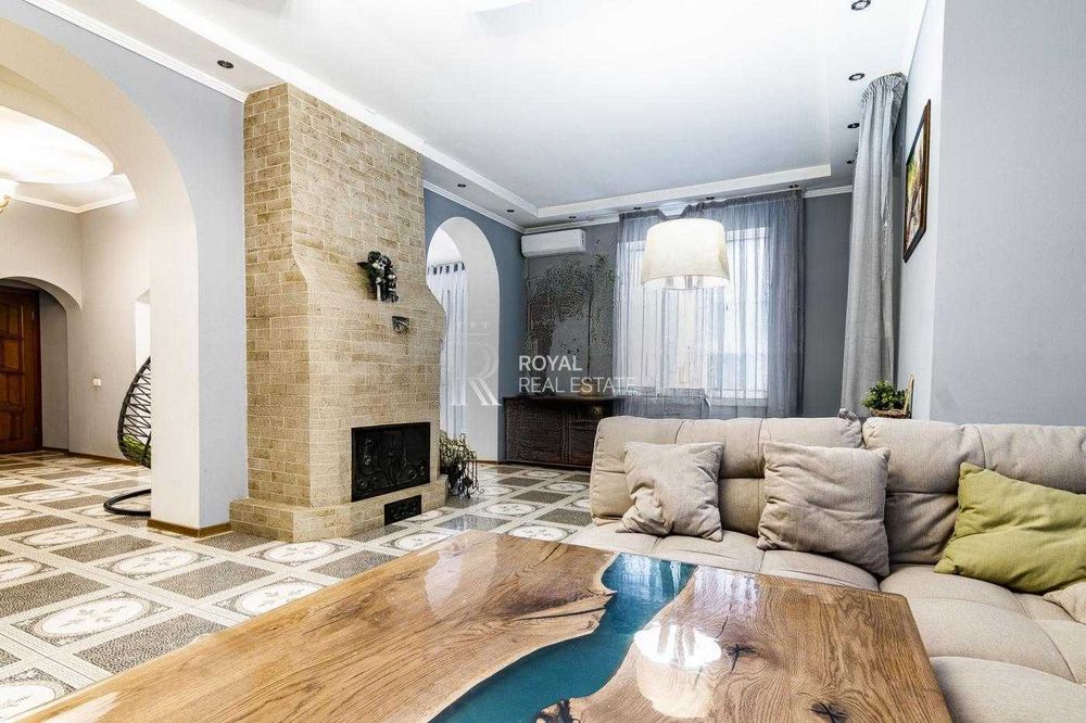Продаж Будинок Київ Деснянський район вул. Тодося Осмачки 305 м² 5 кімнат Басейн Генератор Камін Тераса Гараж Автономність
