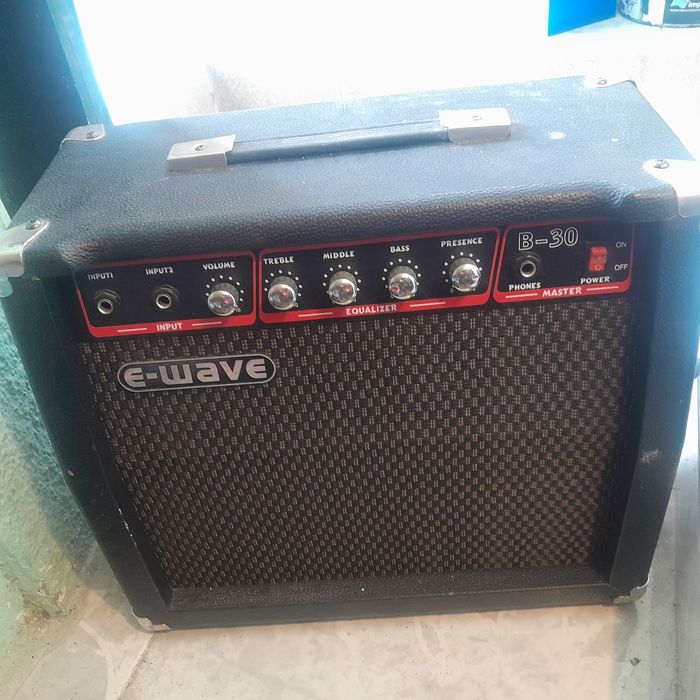 Coluna de guitarraE wave b30