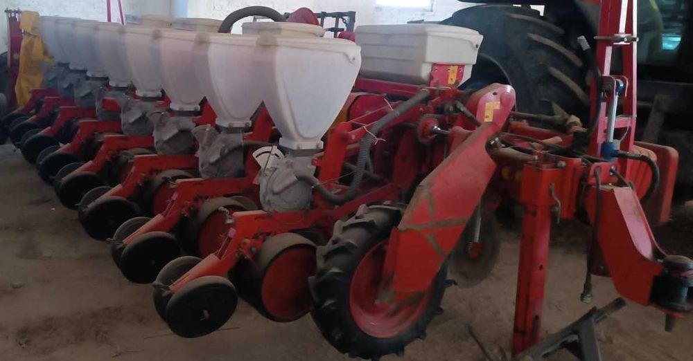 Сівалка ELVORTI  ВЕГА-8 «Червона Зірка»,універсальна 8 рядів