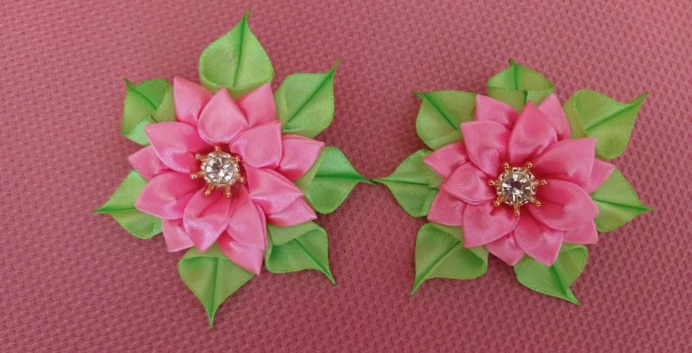 Заколки  ручной работы в технике Канзаши