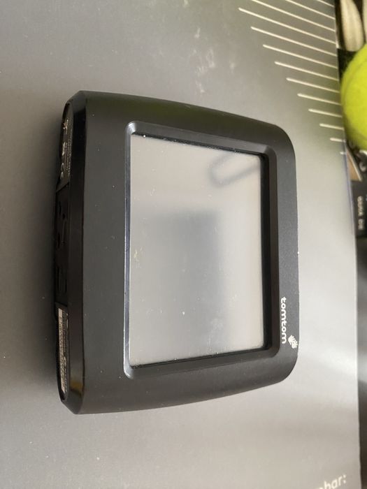 TomTom GPS com carregador.425768571403642884