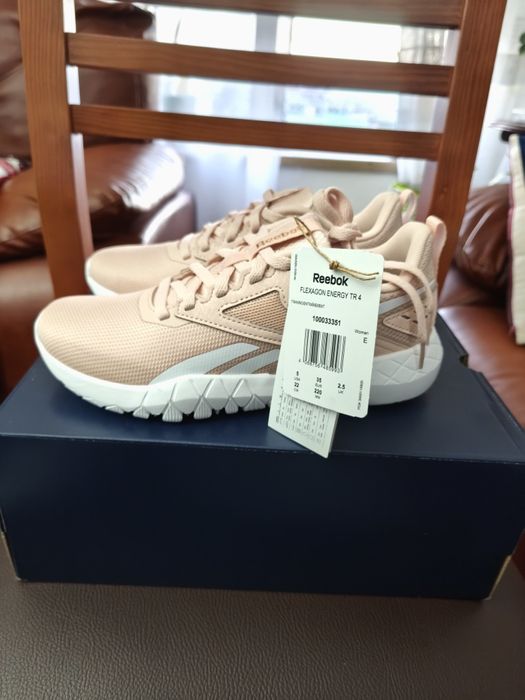 Tênis novos com caixa da Reebok tamanho 35