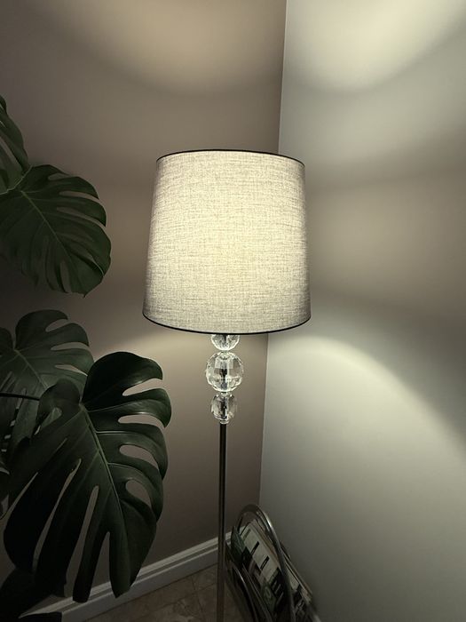 Elegancka lampa stojaca szara / srebrna