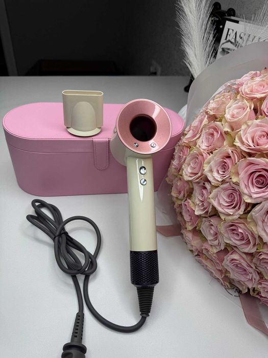 Фен Dyson Super Hair Dryer кейсом на 1 насадку