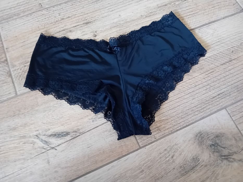 Triumph majtki figi damskie