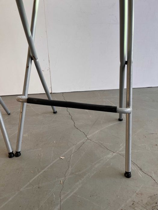 2 x Bancos de madeira rebativeis