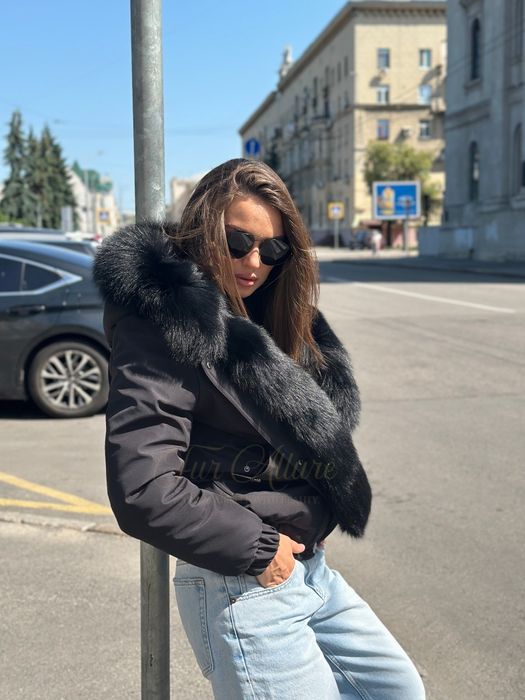 Жіночий зимовий чорний бомбер куртка з хутром песця.  42-60 рр