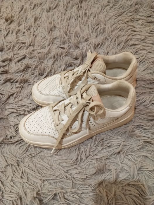 Buty  damskie  adidasy