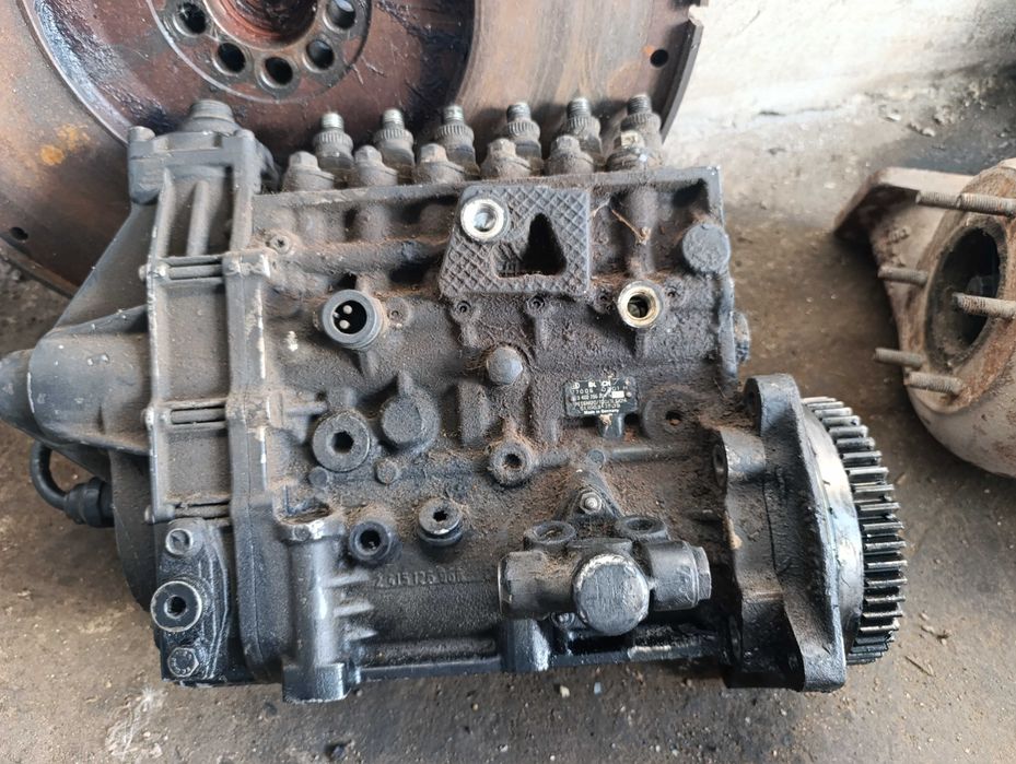 Продам паливний насос ман д 2866лф20