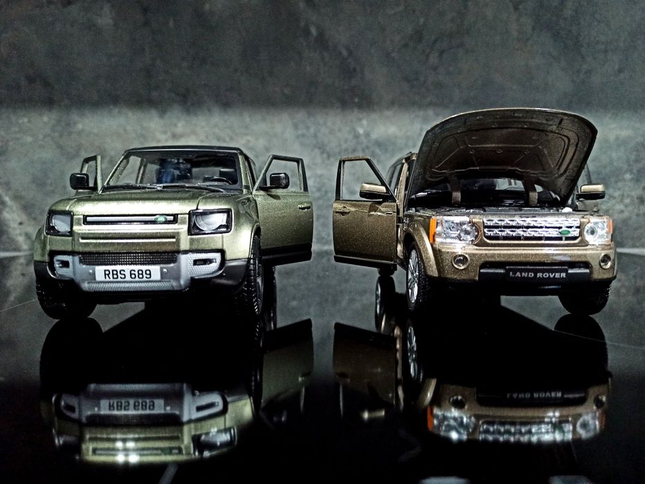 1:24 Land Rover Defender i Discovery