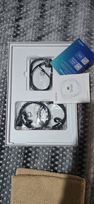 Monitor Portátil ARZOPA 15,6" FHD - ecrã IPS ultrafino com suporte