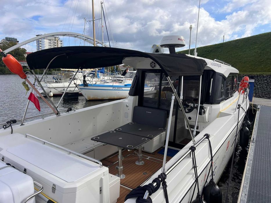 Jacht motorowy Parker Explorer 920 Max