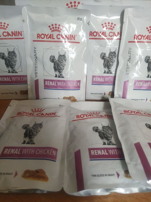 Продам корм для кошек