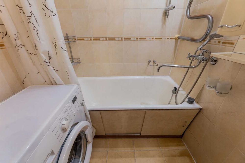 Затишна квартира в центрі: вул. Госпітальна, 2