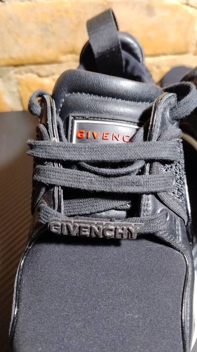 Кроссовки Givenchy. 37 размер