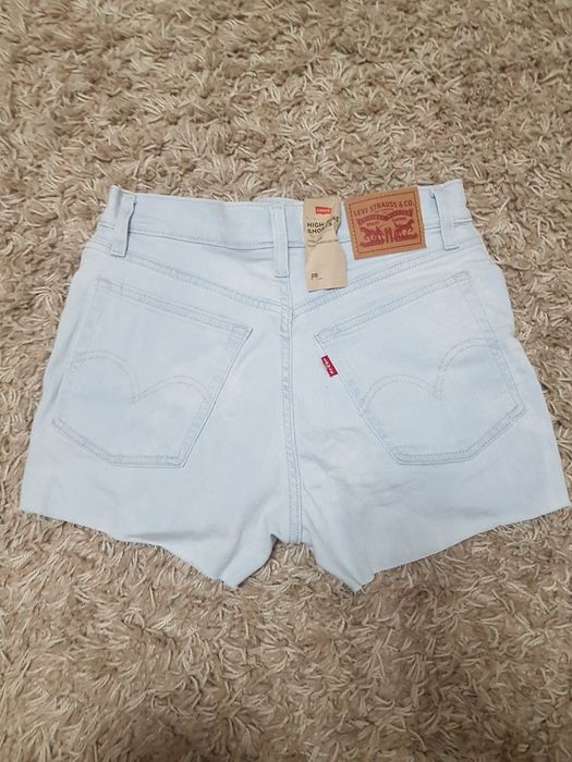 Шотры Levi's 28р