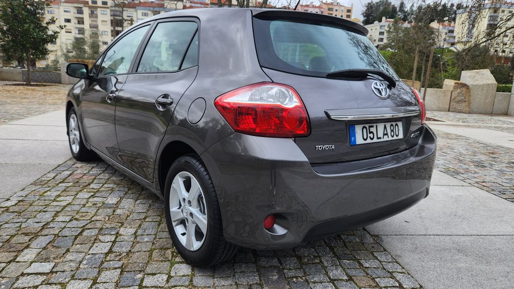 Toyota Auris 1.33 VVTI  190.000 kms
