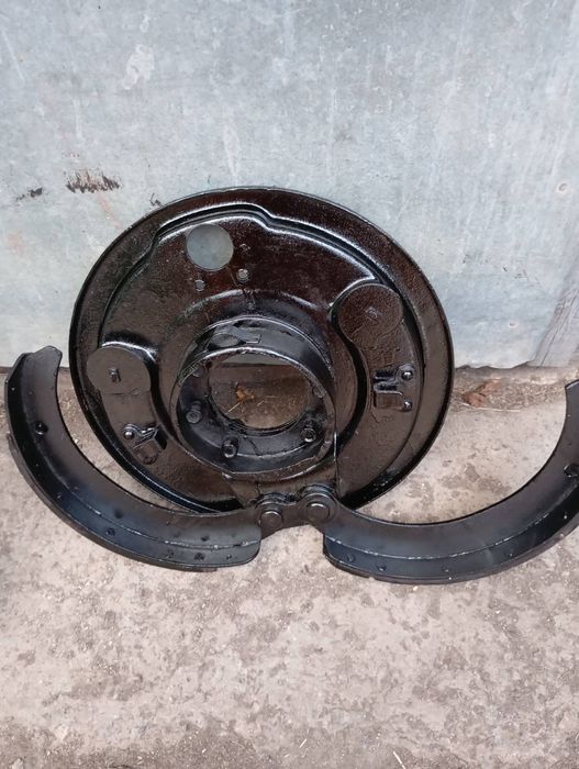 Опорний диск з тормозними колодками ГАЗ -53