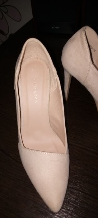 Продам туфли на высоком каблуке