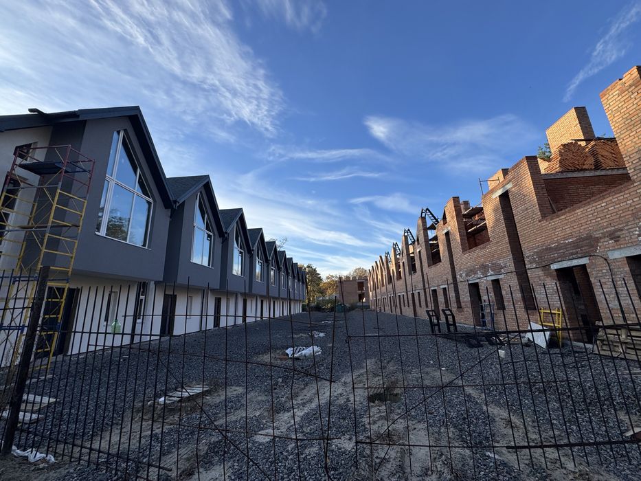 Таунхауси в Соснівці від забудовника з автоновним газовим опаленням!