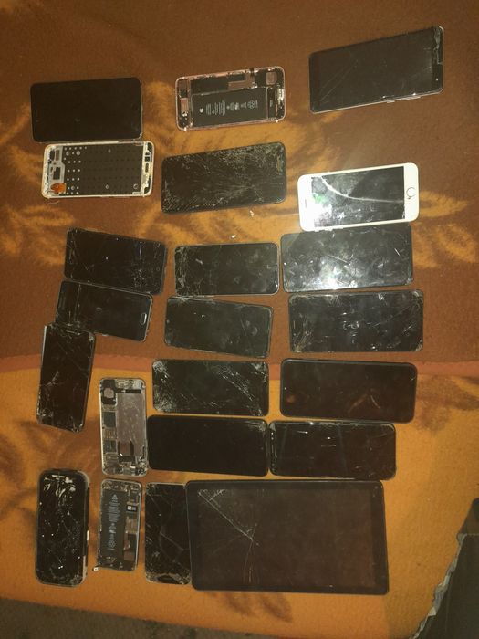 Telemóveis e um Tablet ler descrição 70€ por tudos