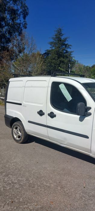 Fiat Doblò Cargo 1.9D | 2005 | 350.000 km | Boa de mecânica