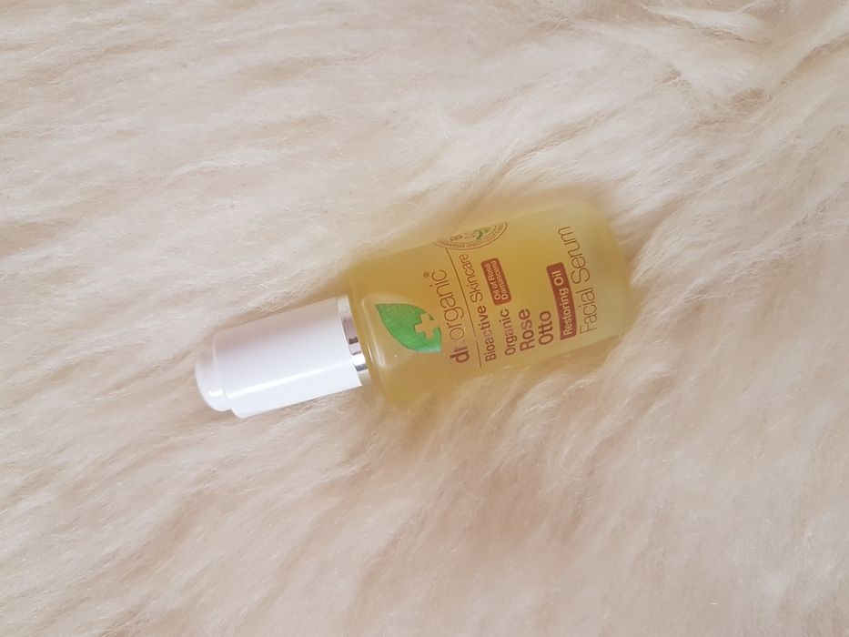 Dr. Organic Różany Rose Otto Facial Serum Bogaty olejek do twarzy dla