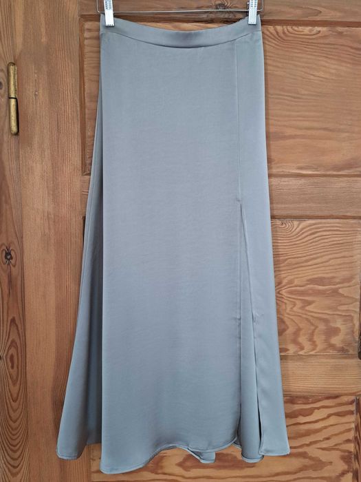Spódnica satynowa Vero Moda [midi/maxi]