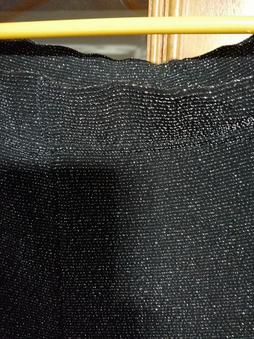 Spodnica blyszczaca.