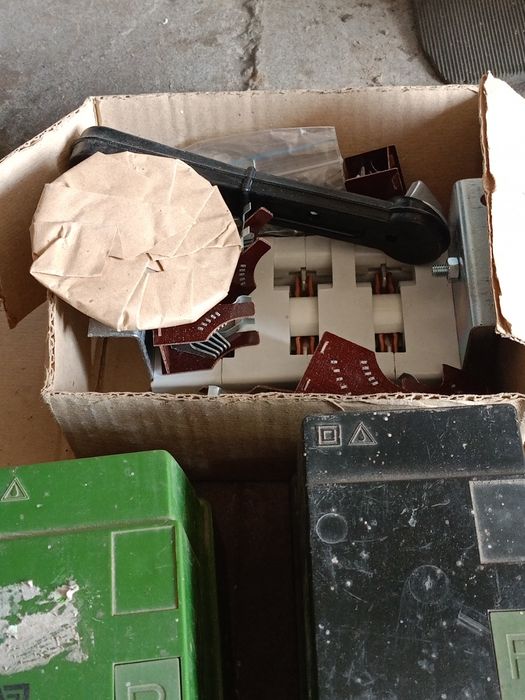 Електричні ,пускачі ,реле часу та інше