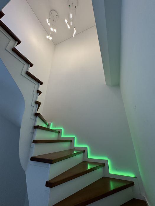 ПРОДАЖ котеджу з ремонтом в с.Зубра (поруч Сихова)