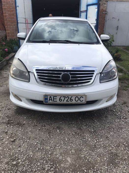 Джили SL 2012год 1.8 газ супер