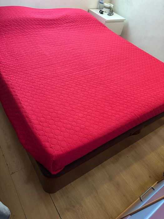 Cama Sommier com arrumação