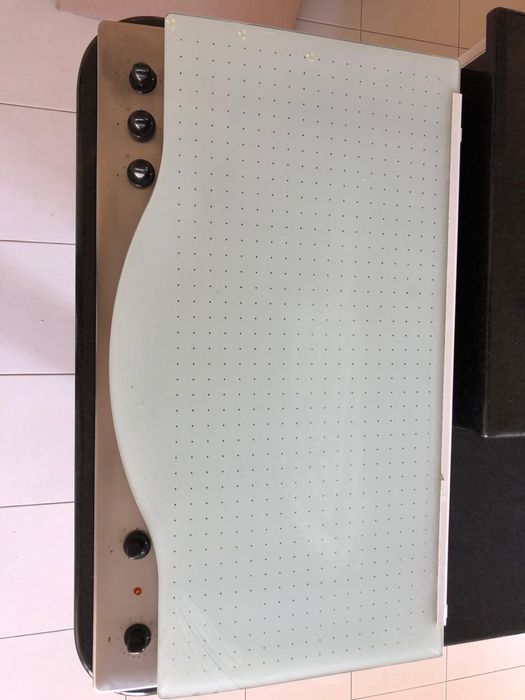 Fogão grande a gaz e eletricidade