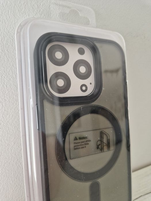 Etui Tel Protect Magnetic Carbon Case do Iphone 14 Czarny