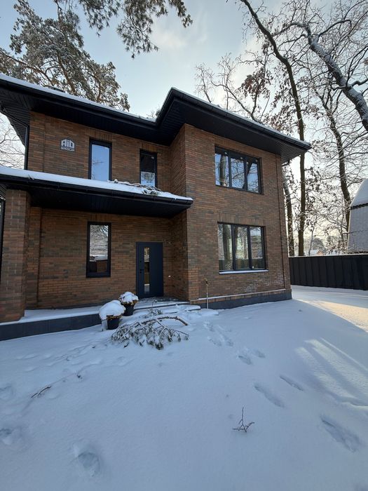 Цегляний будинок в Ірпені  130 м²  4,5 сотки  газ