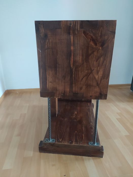 Regał drewniany solidny