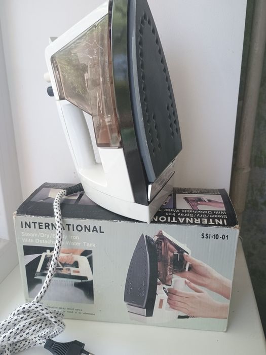 Утюг international SSI-10-01