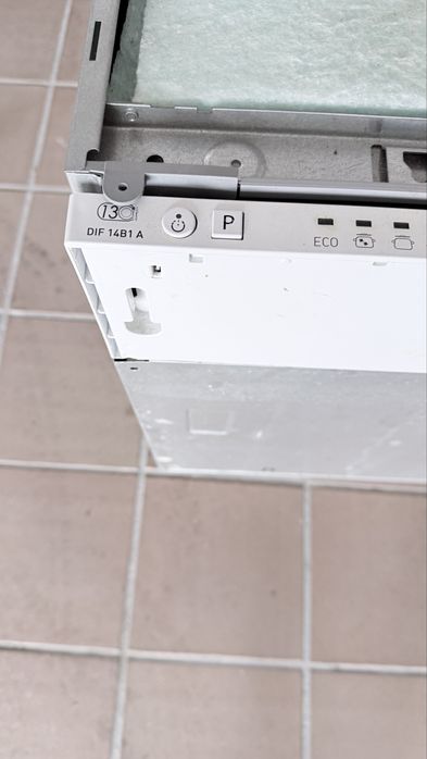 Máquina de Lavar Louça de Encastrar Indesit DIF 14B1 A (13 Talheres)