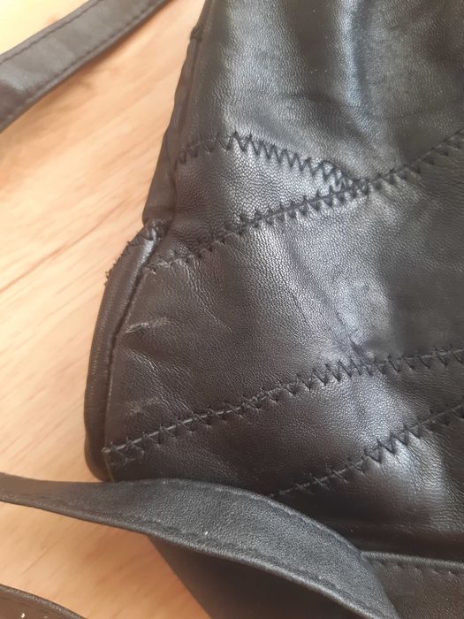 Damski mały plecak czarny skórzany