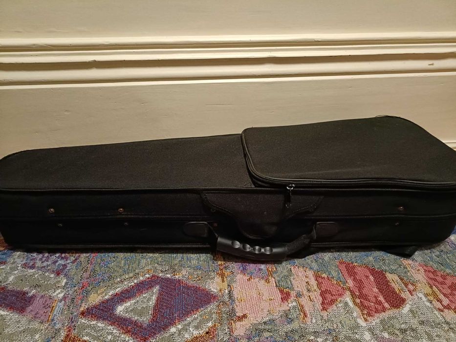 Violino da marca Kaiming, com arco recente de qualidade e estojo