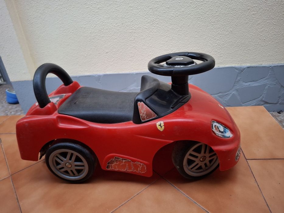 Carrinho de crianca Ferrari