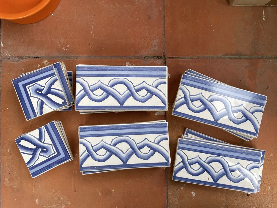 Sobras antigas de azulejos