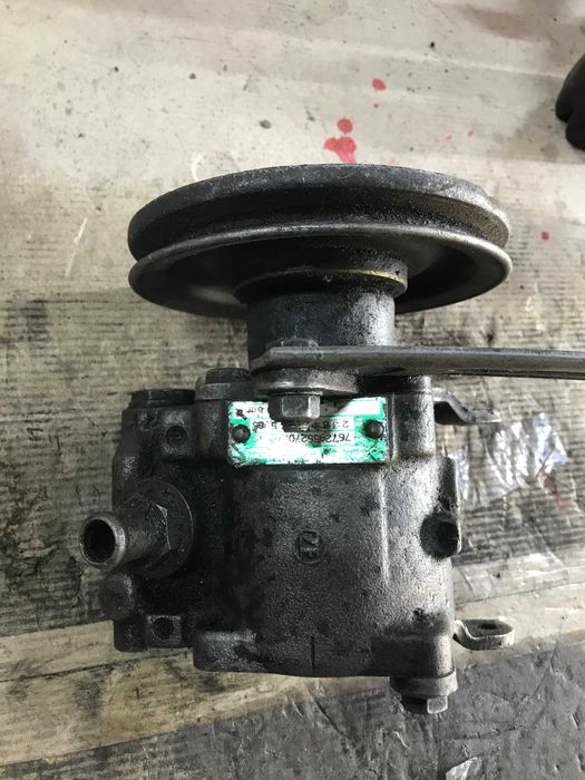 Насос гидроусилителя гідропідсилювача ГУР BMW E23 E24 E28 E38