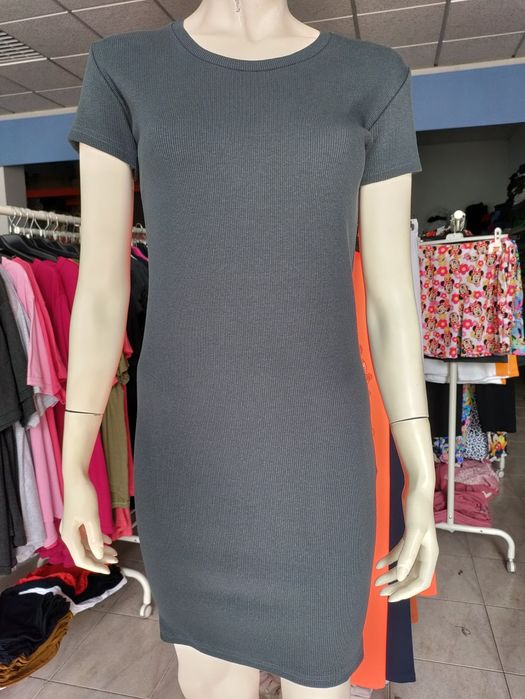 Vestido 3,50 Euros.               Só para REVENDA