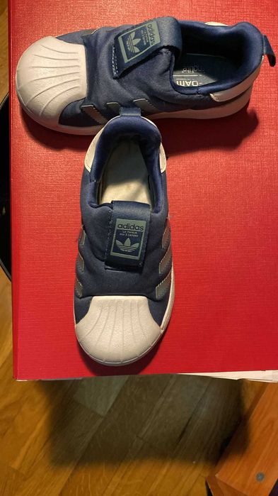 ADIDAS Criança Impecáveis Nº26