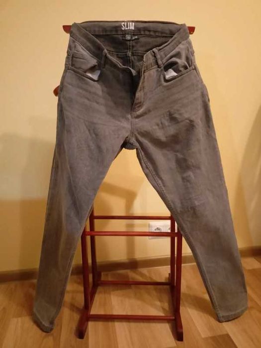 Jeansy szare męskie