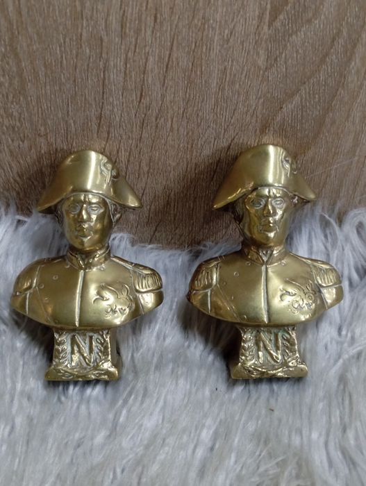 Mosiądzowane popiersia Napoleona
