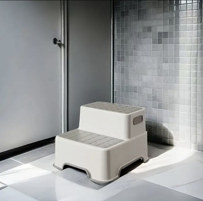 Сходинки для дітей у ванну кімнату