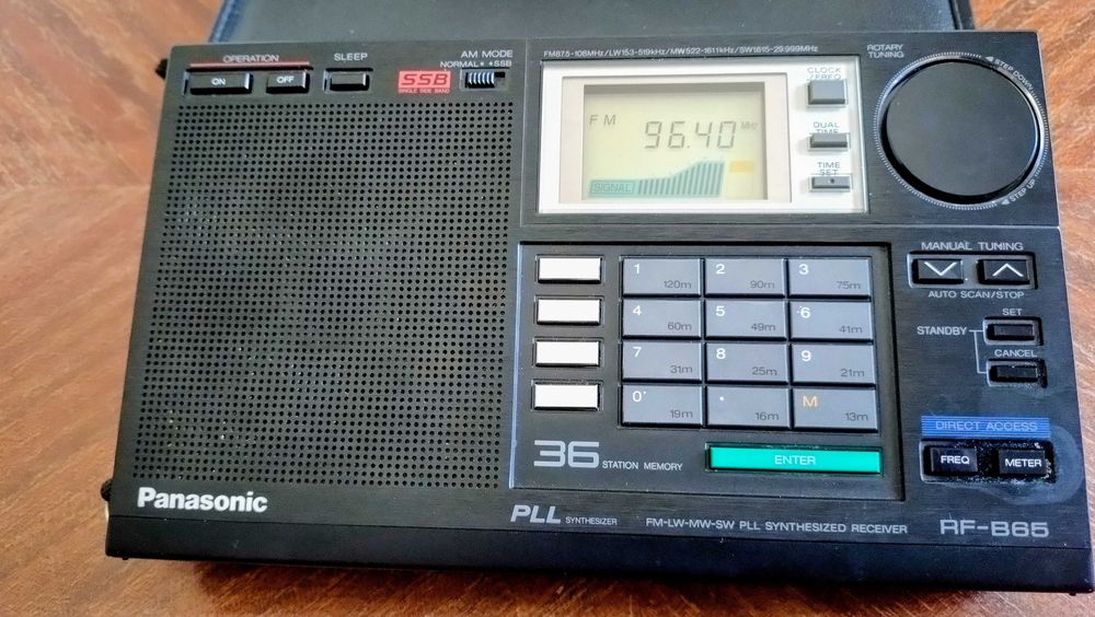 Super Radio raro Portatil Panasonic RF-B65